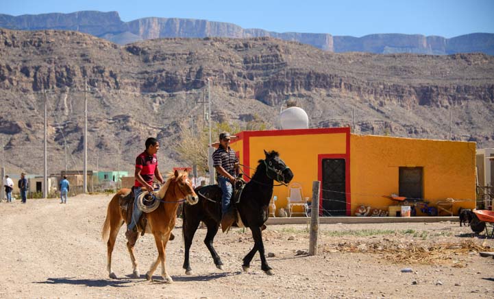 09-721-Horesback-riders-in-Boquillas-del-Carmen-Mexico_.jpg