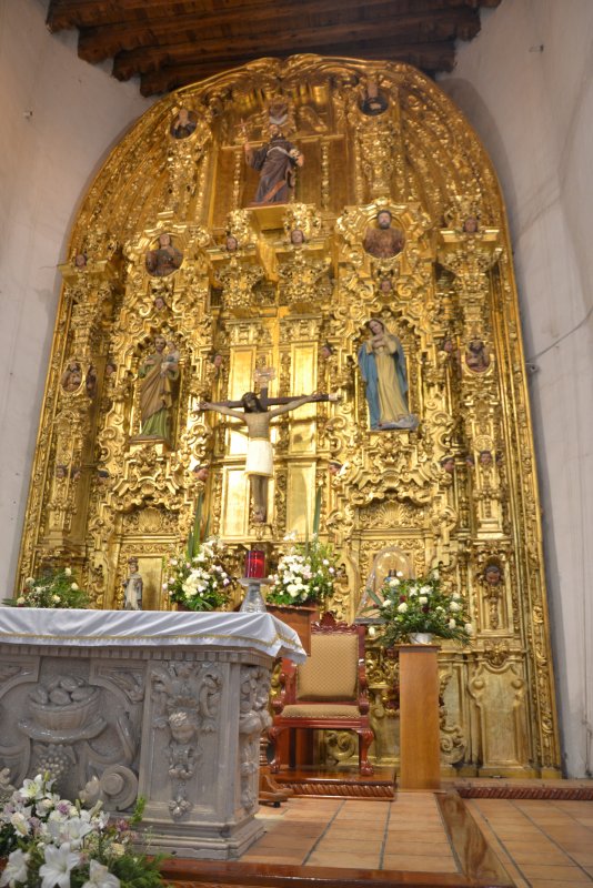 Altar_del_Templo_de_San_Francisco_de_Asís_en_Monclova,_Coahuila_México.jpeg